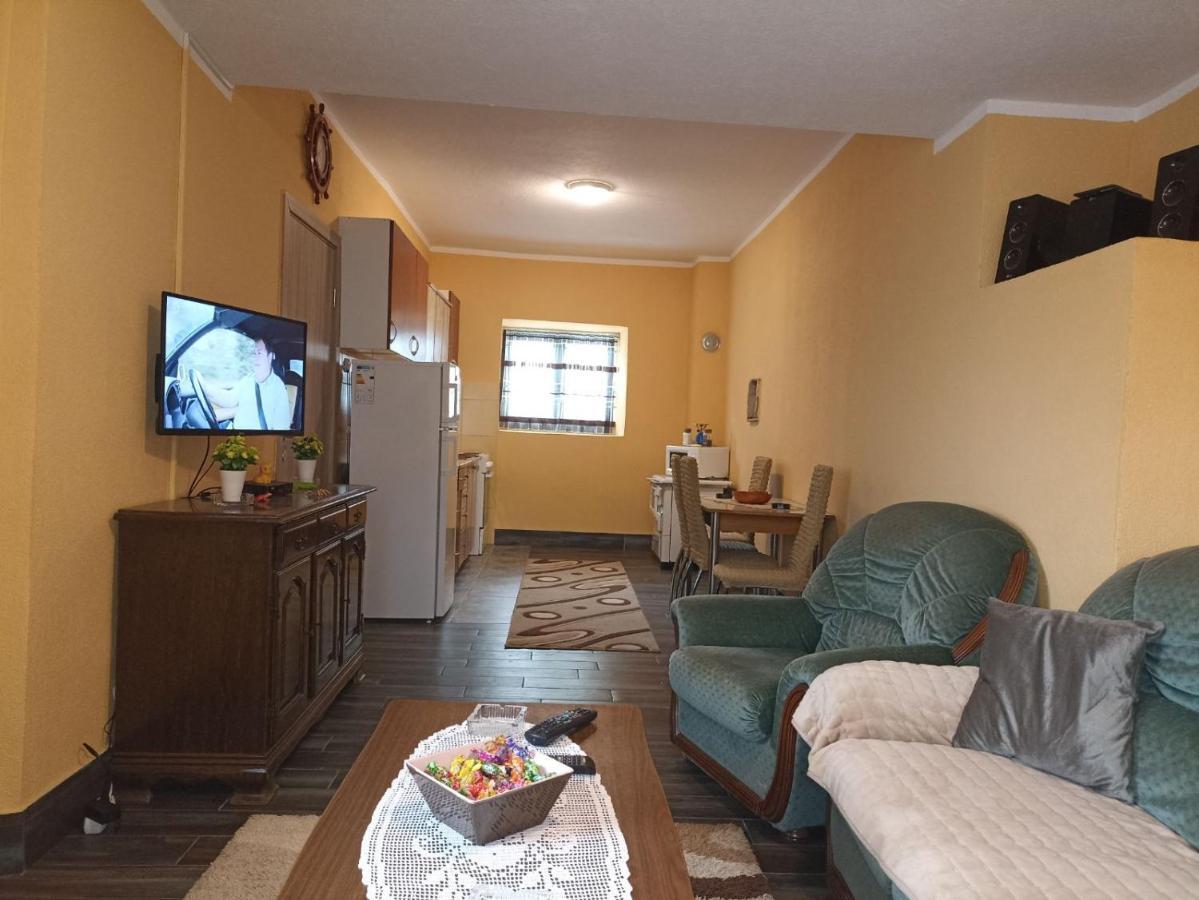 Villa Feel The Karuch Cetinje Esterno foto