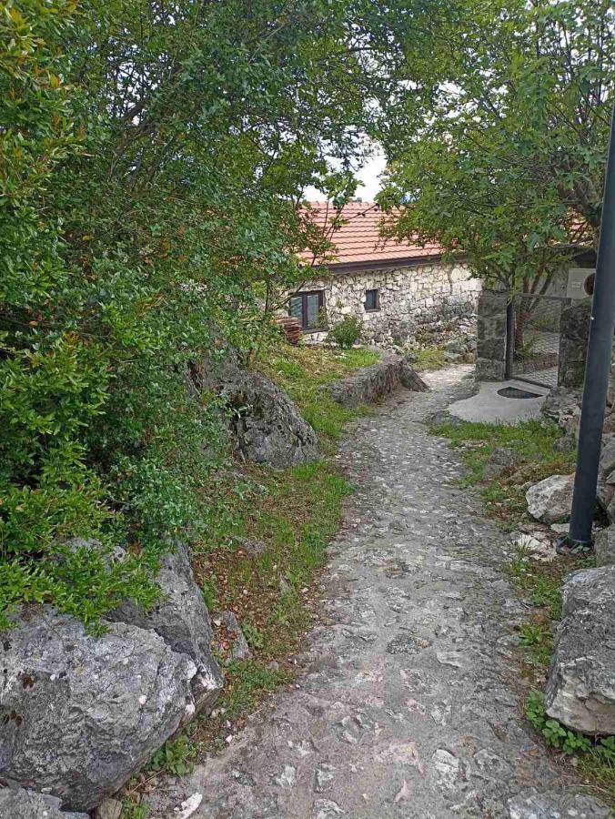 Villa Feel The Karuch Cetinje Esterno foto