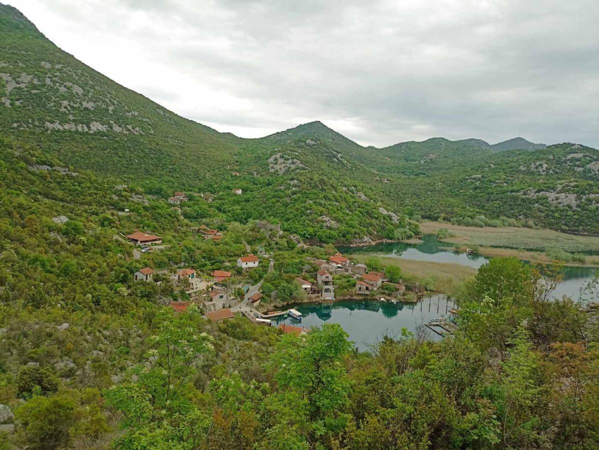 Villa Feel The Karuch Cetinje Esterno foto