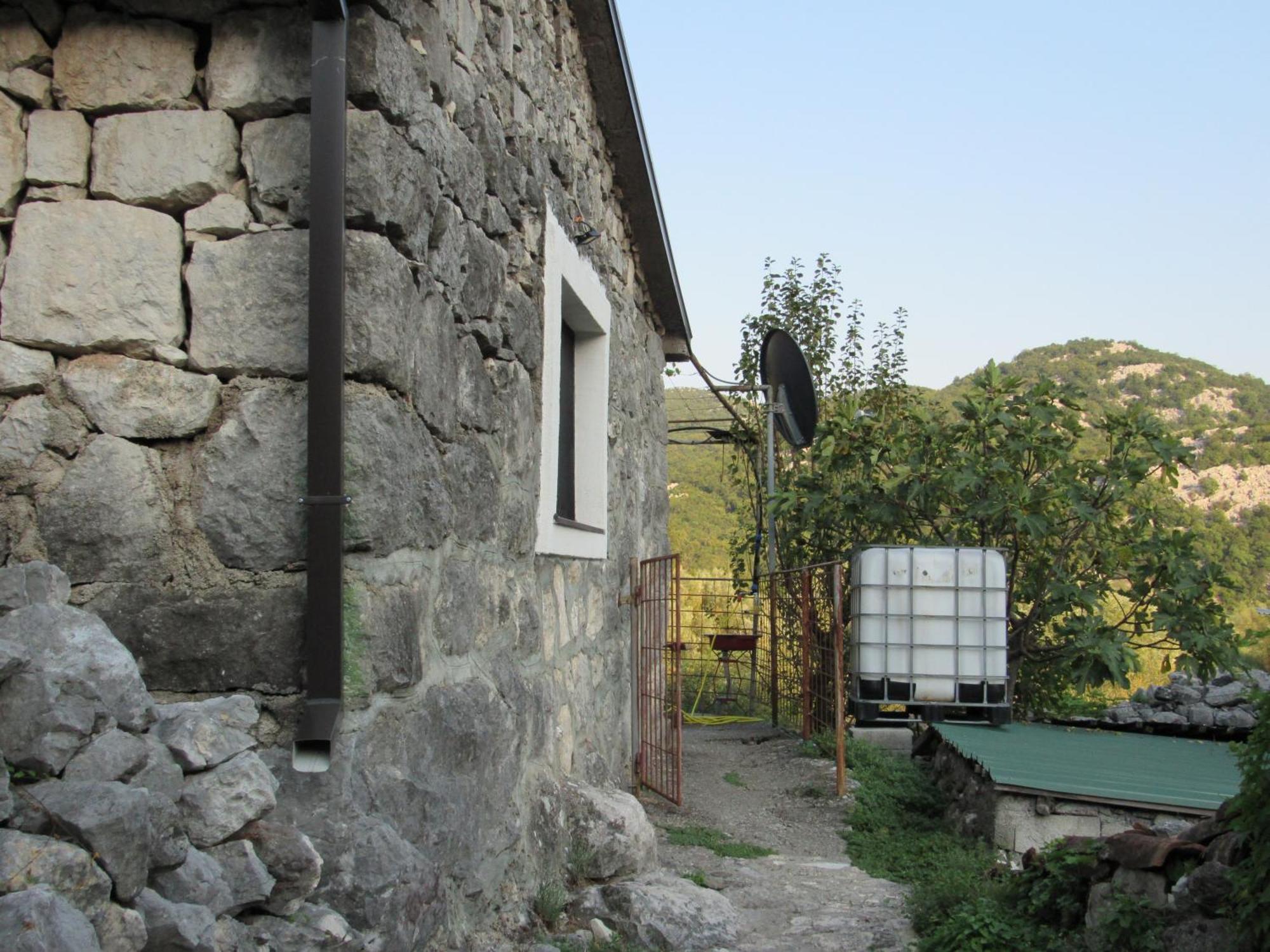 Villa Feel The Karuch Cetinje Esterno foto